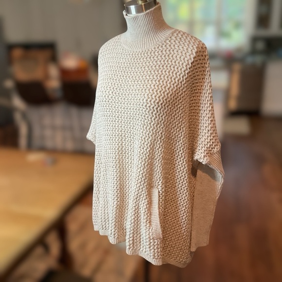 LOFT Turtleneck Pullover Oatmeal Chunky Knit Sweater Size Medium - Picture 2 of 9